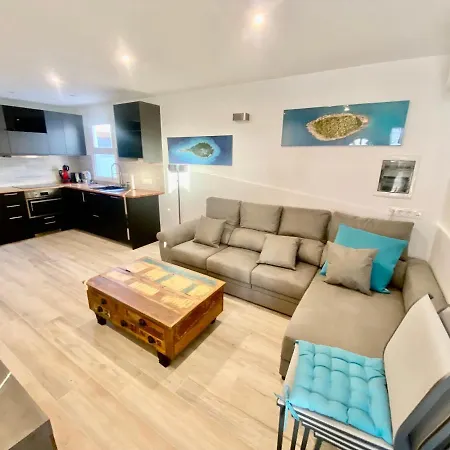 Apartman Marinos 36 *